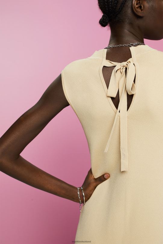 Frauen Esprit hell beige plissiertes und ärmelloses Maxikleid mit Rundhalsausschnitt Kleider 0BN00125