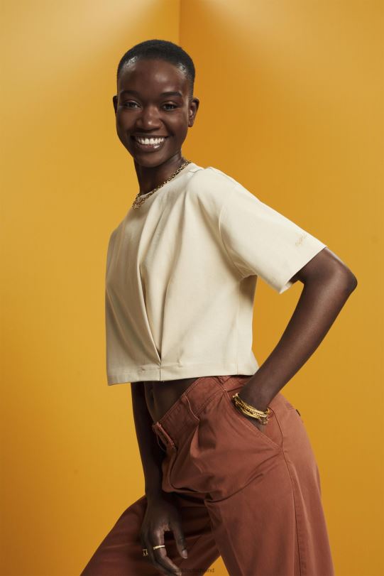 Frauen Esprit Beige Kurzes T-Shirt mit Rundhalsausschnitt T-Shirts 0BN00195