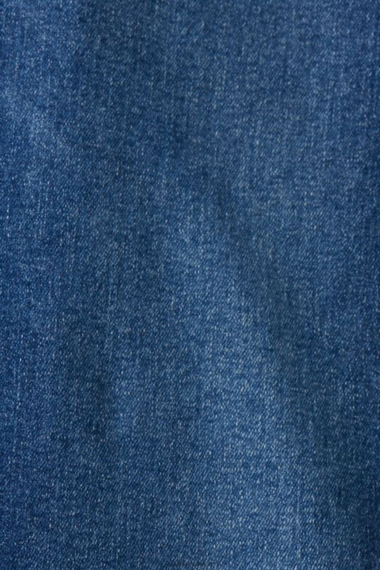 Männer Esprit blaue mittlere Waschung Slim-Fit-Jeans, Dual-Max Denim 0BN00829